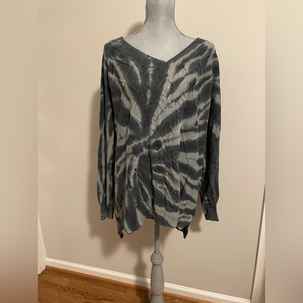 Women’s Charcoal Tie dye Cable Knit Sweater